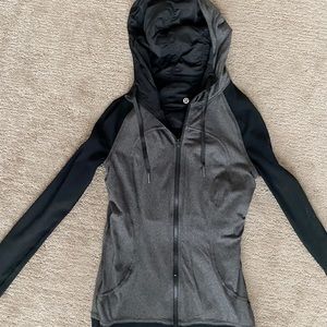 BLACK AND GRAY LULULEMON ZIP UP (REVERSIBLE)